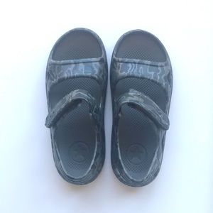 Harper Canyon Kids Sanals in size 12 Toddler